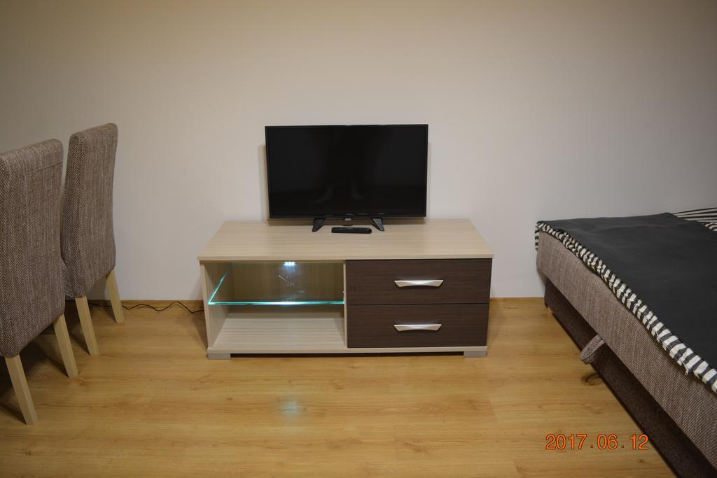 Gobe Apartman Hajduszoboszlo Exterior photo